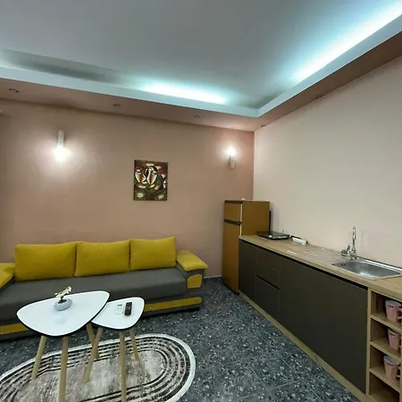 Apartament Adora *